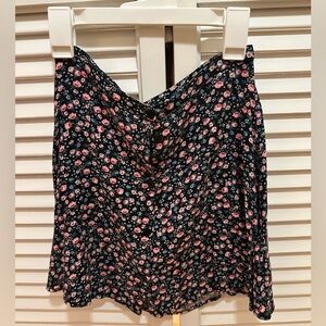 Divided Floral Mini-skirt - Size 2